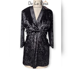 ✨ CLEARANCE SALE ✨ Melissa Black Crushed Velvet 3/4 Sleeve Mini Dress